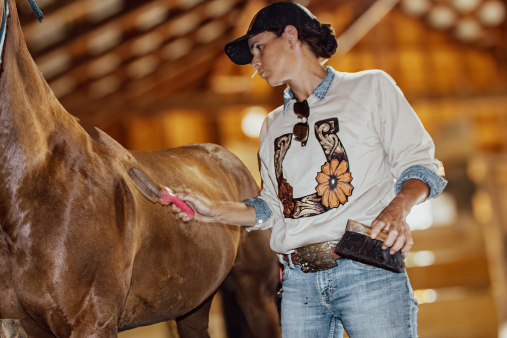 Tooled Horseshoe Lightweight Crewneck