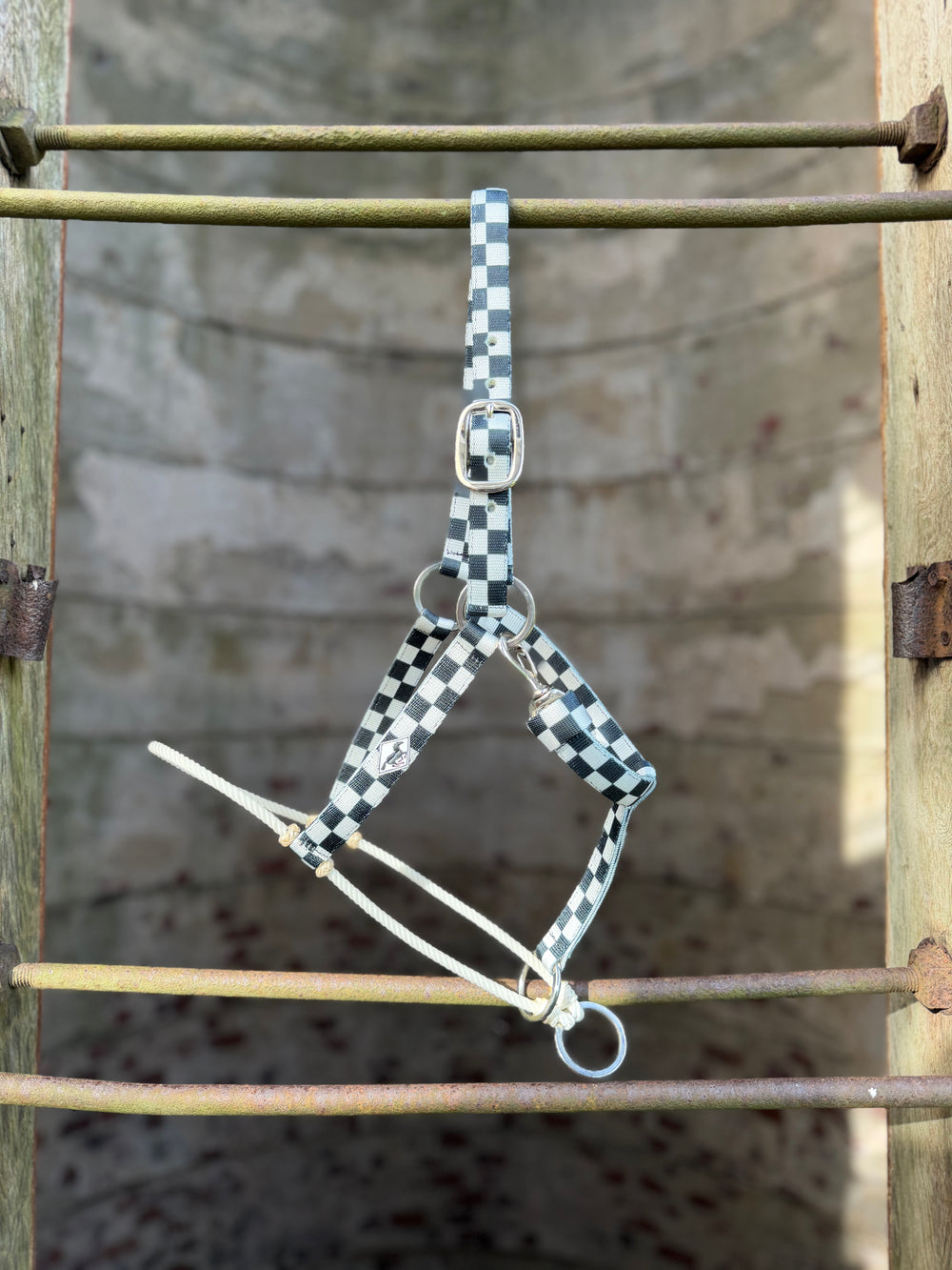 B&W Checkered/Lariat Nose Halter