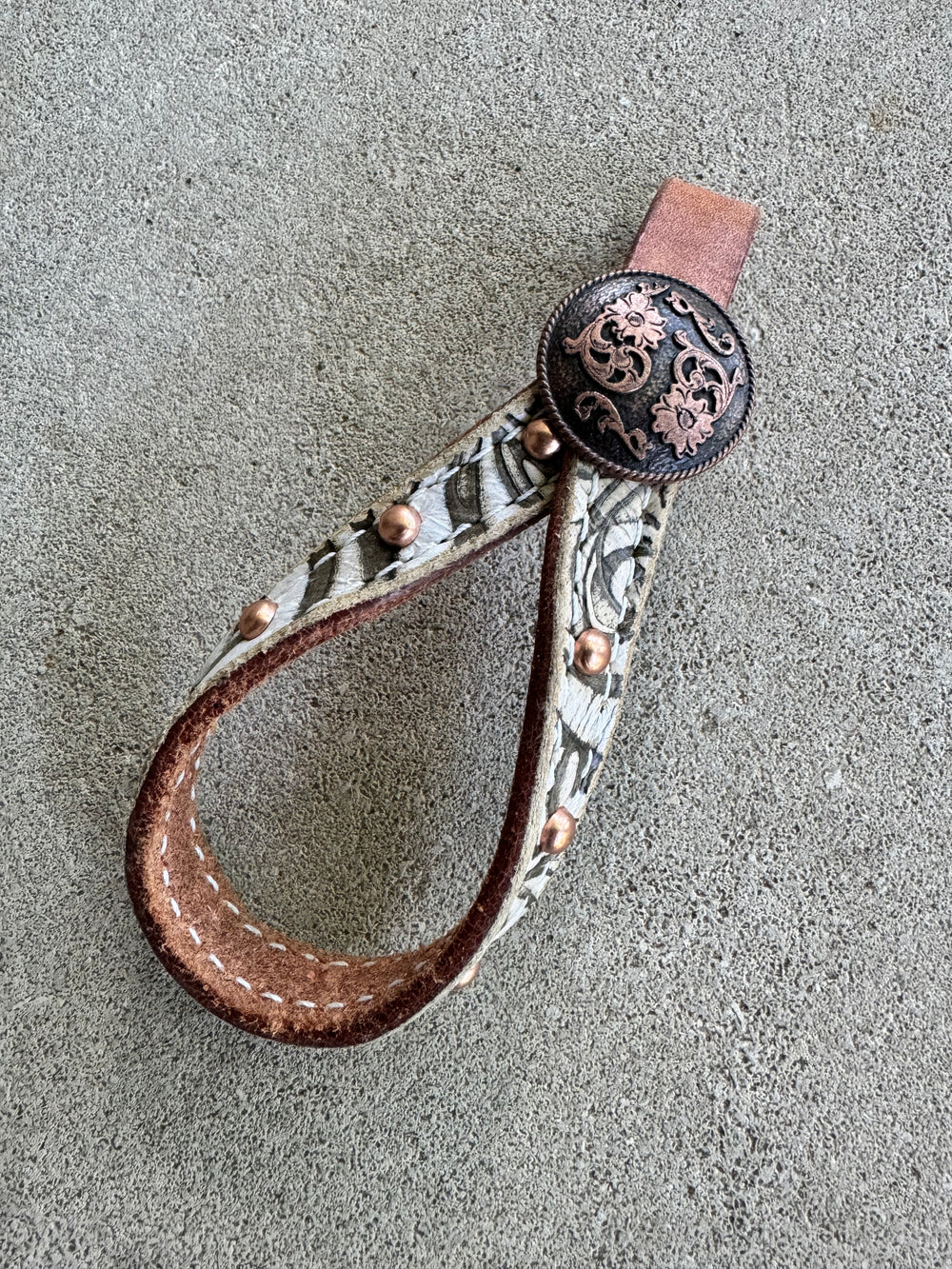 Cream Floral Tie Down Keeper