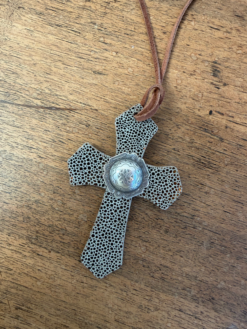 Gold Pebble Saddle Cross